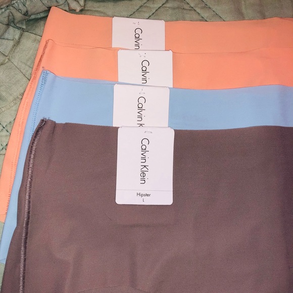 8 Calvin Klein panties (L) - Picture 3 of 4